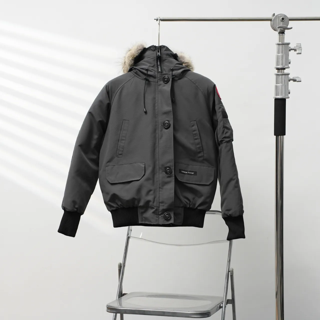 P720 CANADA GOOSE丨Canada Goose 02 hooded fur collar down jacket Color: Graphite Gray Size: XS-XL